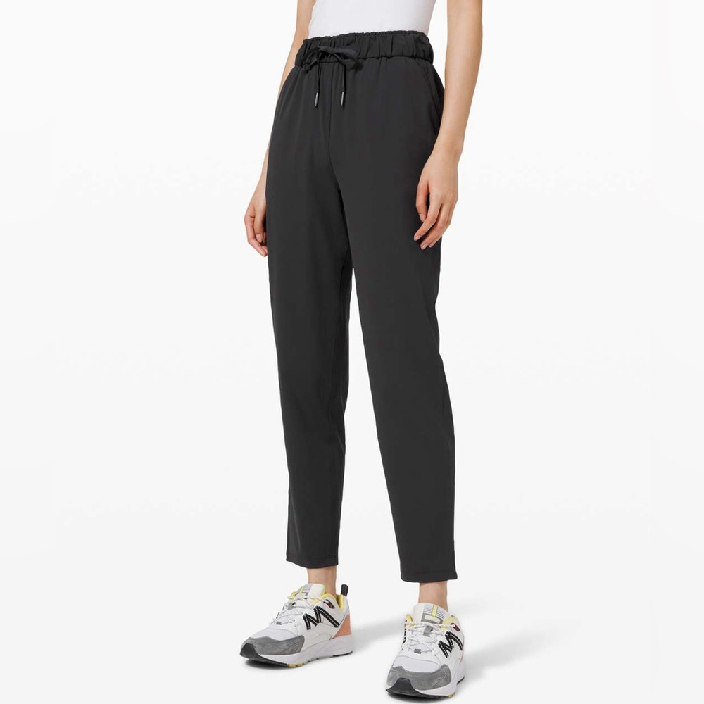 Lululemon Black On The Fly Pant Size 10